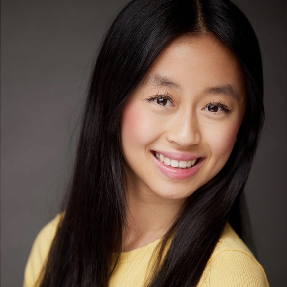 Meet your Posher, Danielle - Picture 1 of 1